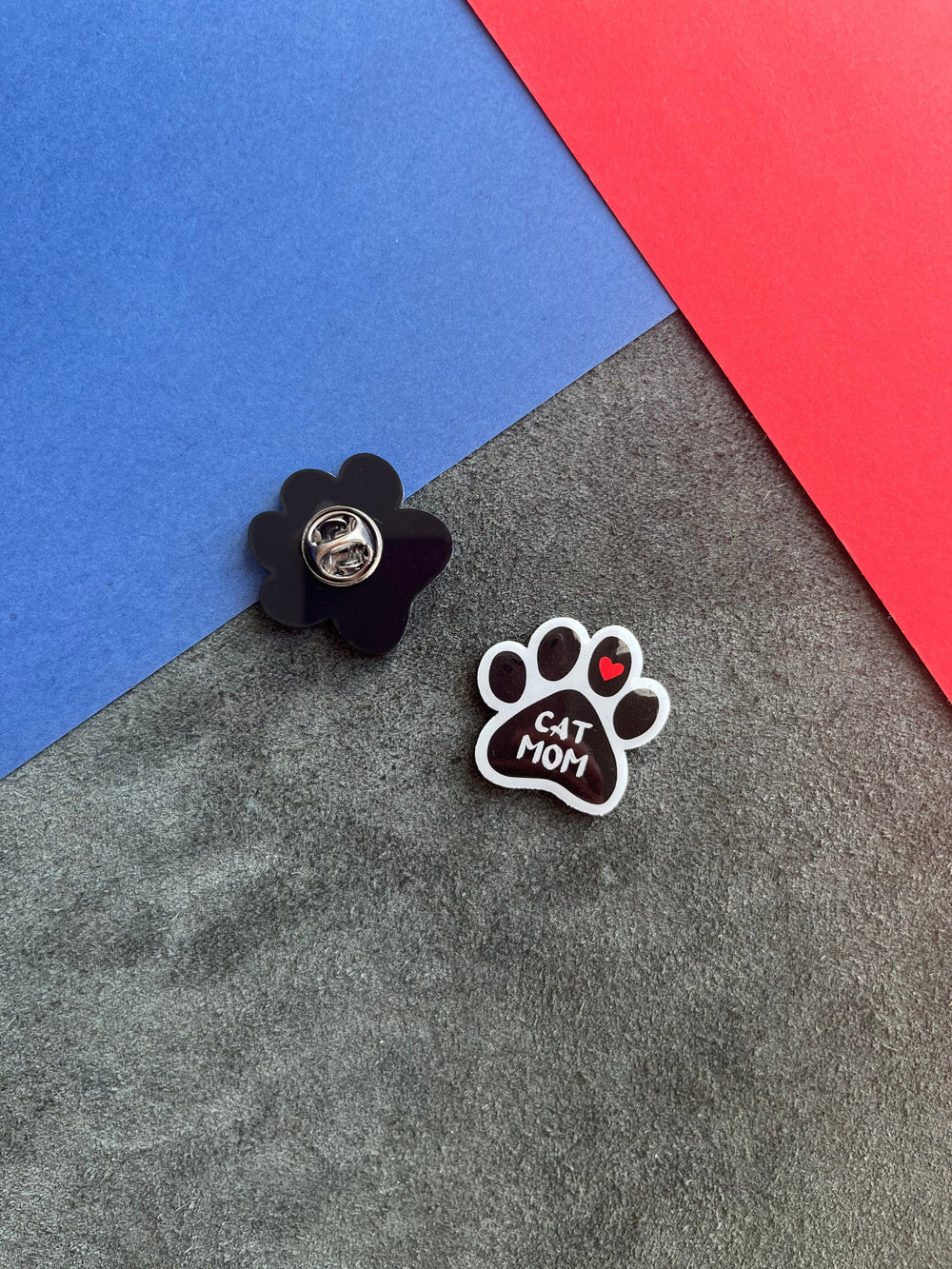 Cat Mom Pati | Yaka Rozeti - Evcil hayvanlar için mükemmel bir ürün.