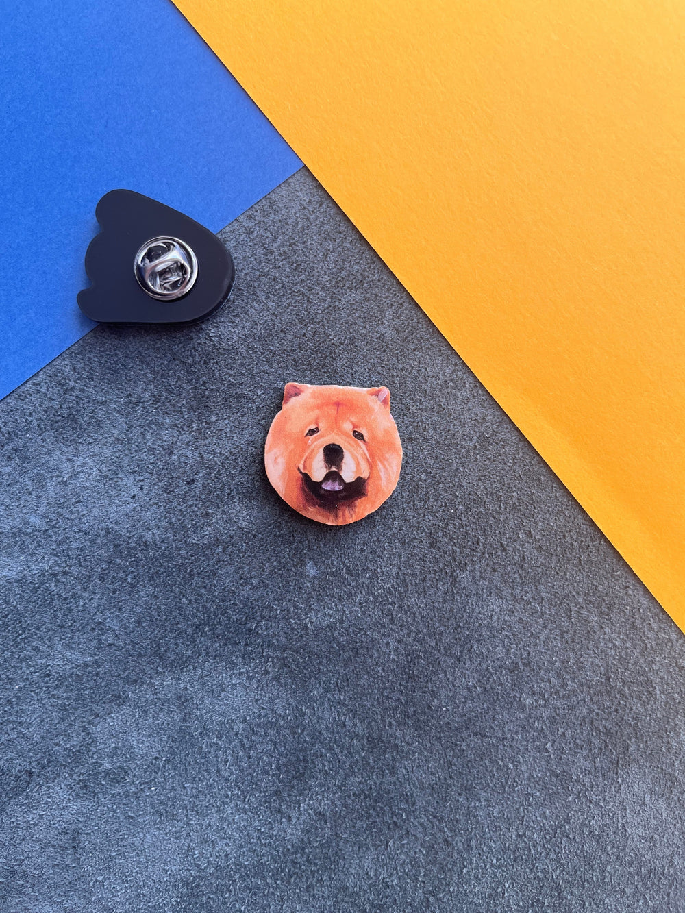 ChowChow | Yaka Rozeti - Evcil hayvanlar için mükemmel bir ürün.