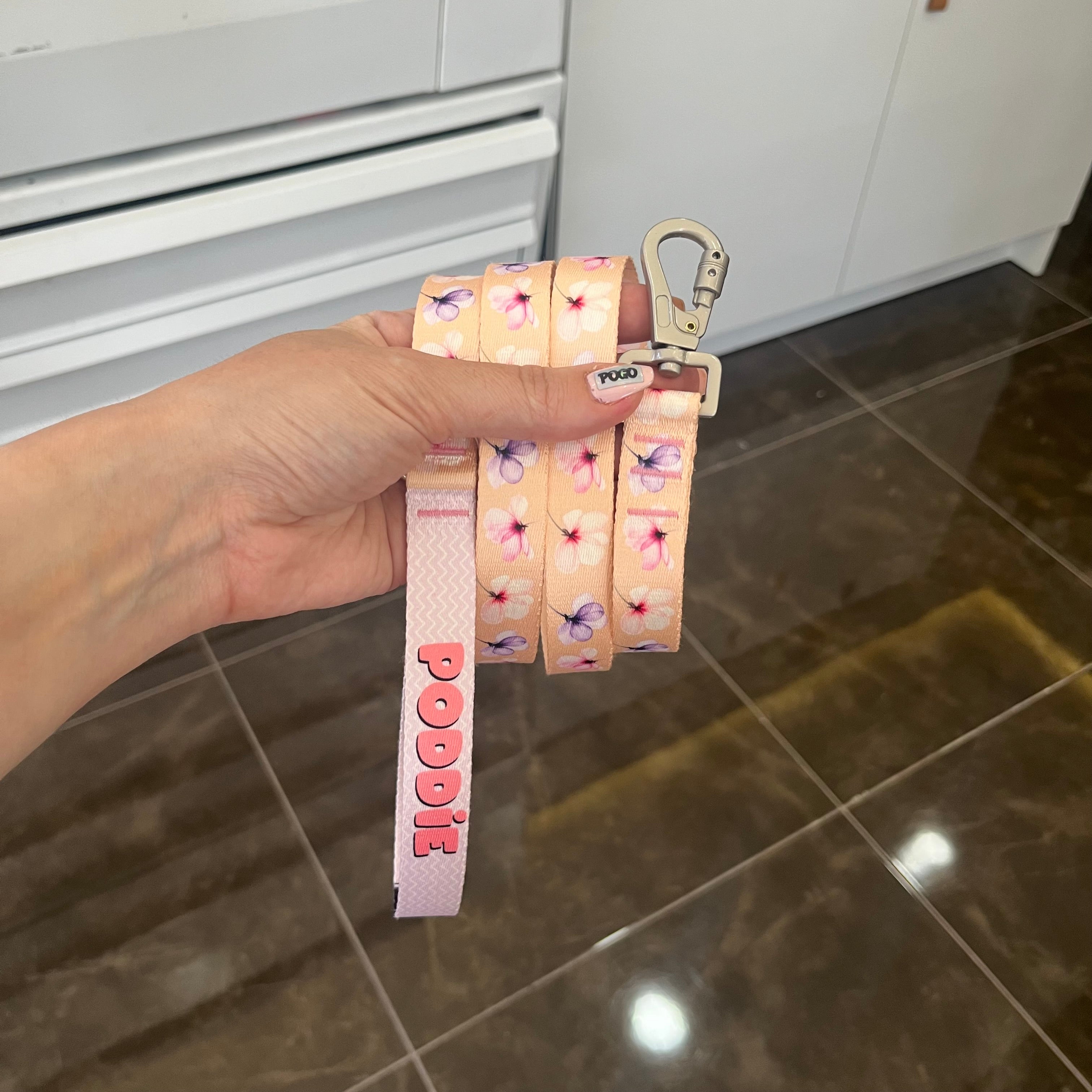 Bloom | Gezdirme Kayışı