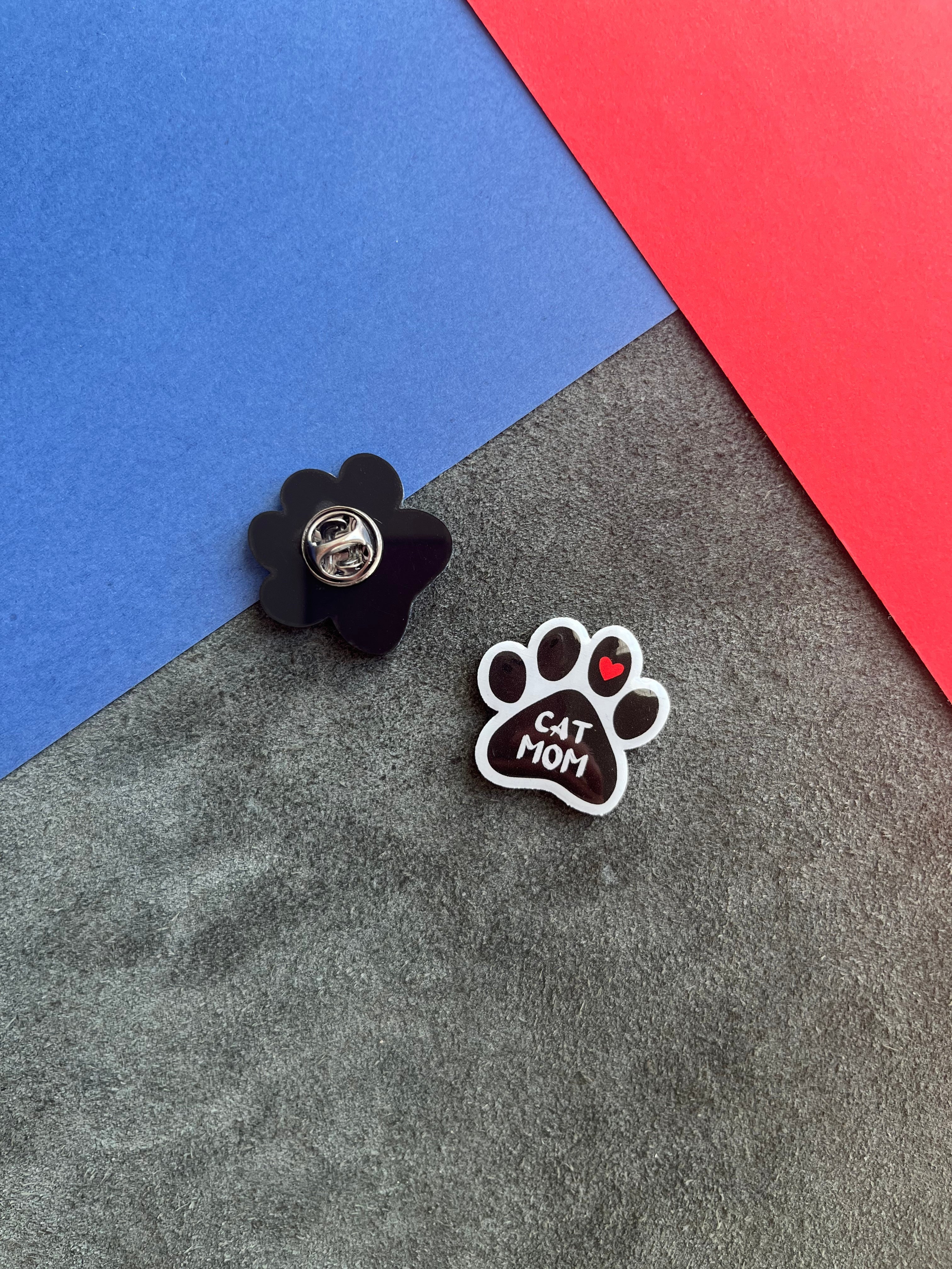 Cat Mom Pati | Yaka Rozeti - Evcil hayvanlar için mükemmel bir ürün.