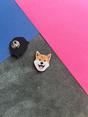 Akita | Yaka Rozeti - Evcil hayvanlar için mükemmel bir ürün.